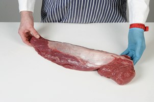Rump Fillet with silver gristle Meat Cut Spec Step 1